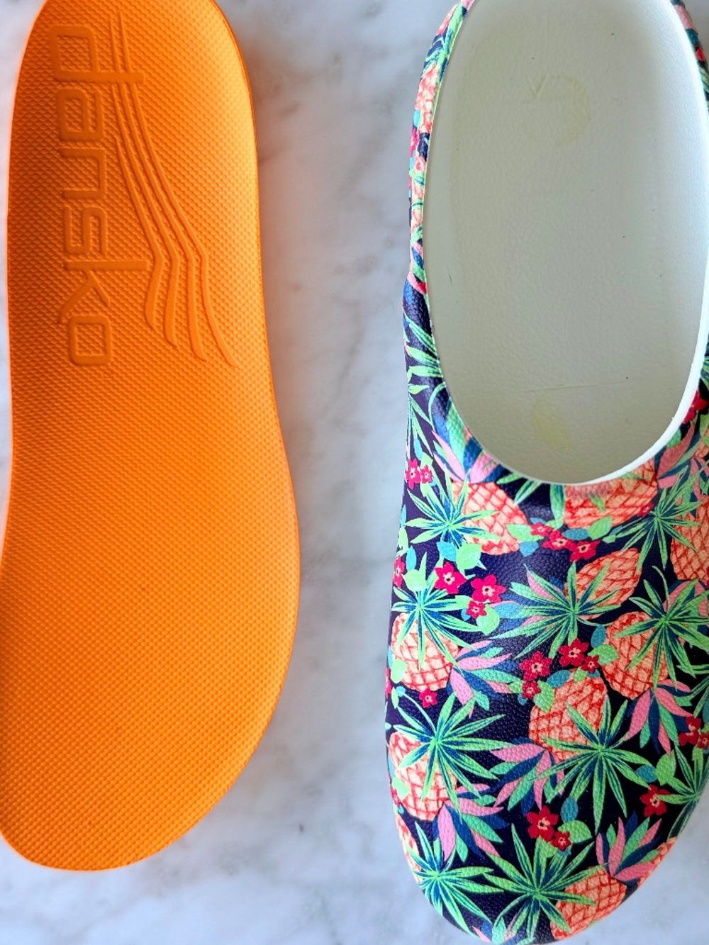 NEW!  Dansko Women's Kane Pineapples Backless Clogs:  Size 40 - Picture 5 of 16